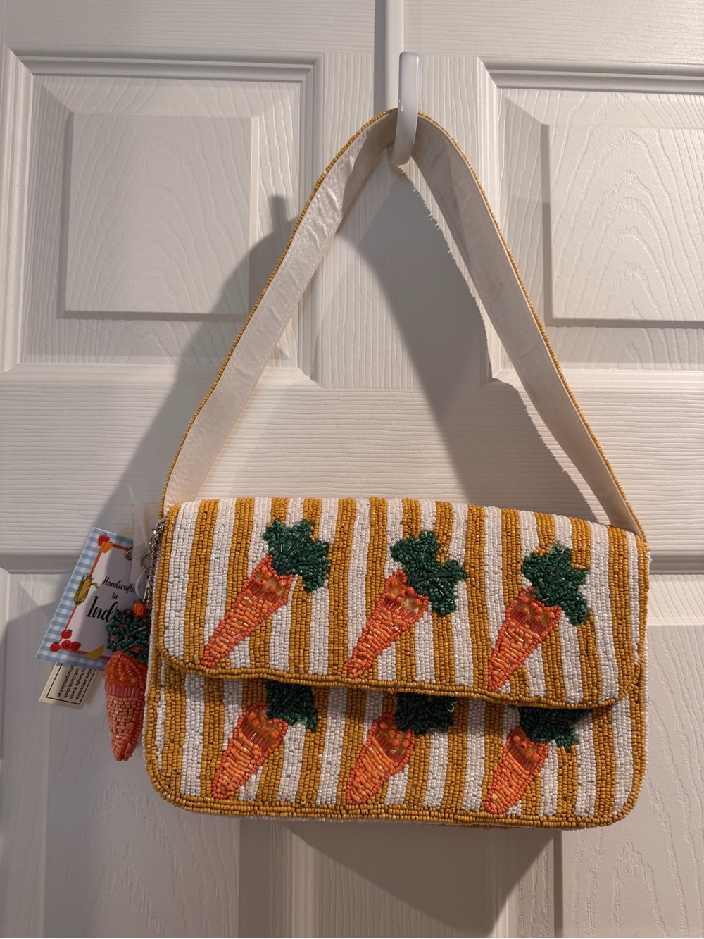 Striped Beaded Carrot Shoulder Bag 🥕